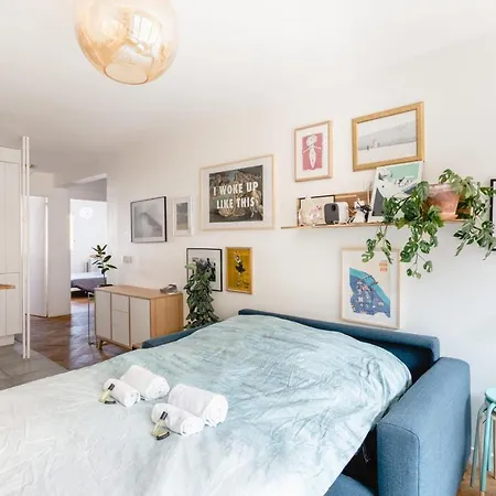 Guestready - Bright And Natural Flat With Balcony 18Th Arr Parijs