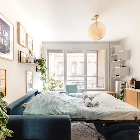 Guestready - Bright And Natural Flat With Balcony 18Th Arr Appartement *